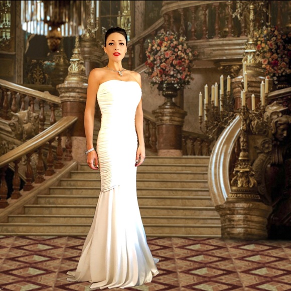 Alberto Makali White Formal Gown - Picture 2 of 8